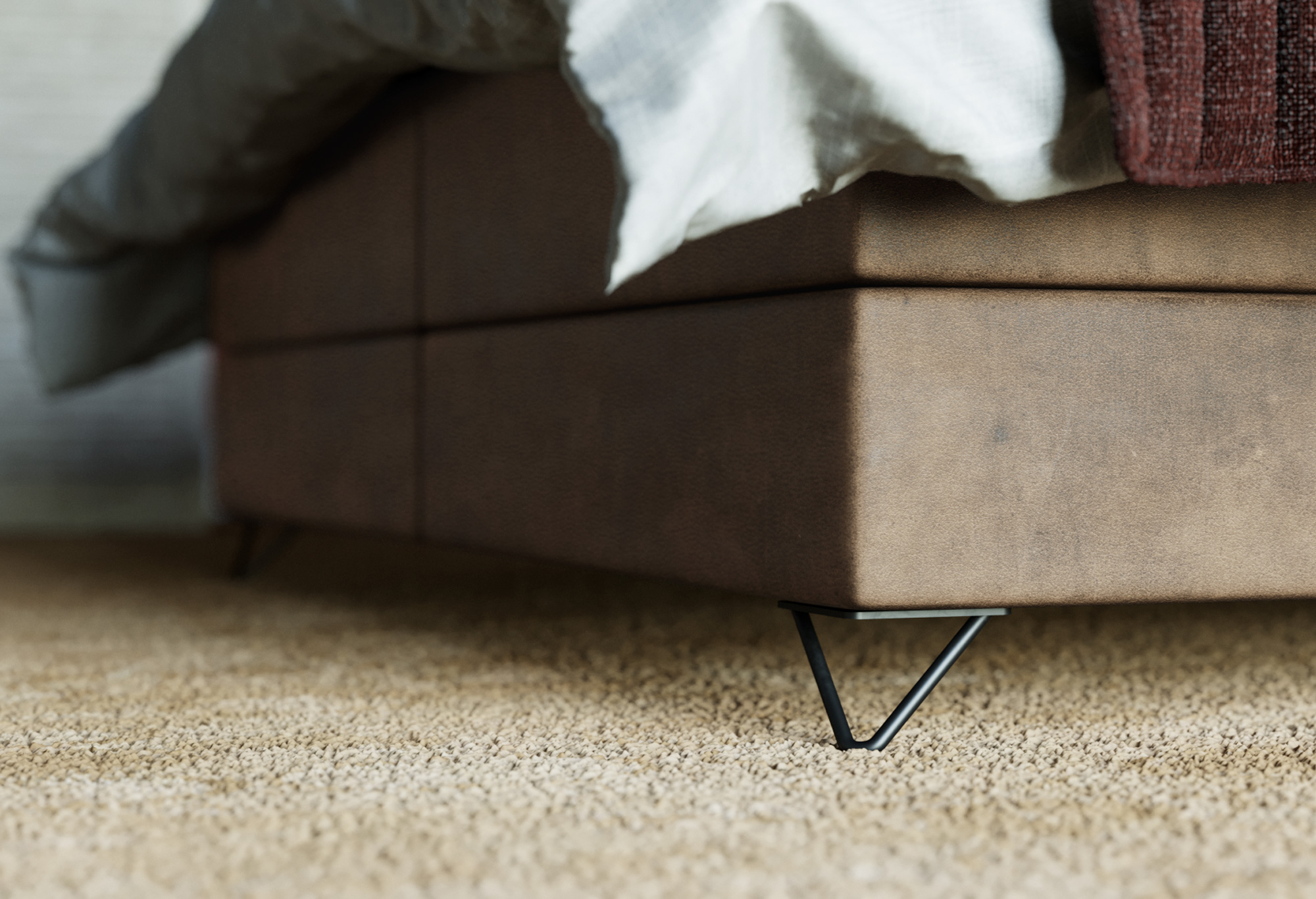 Boxspring Capella Novaro | Zierfüßen | Swiss Sense