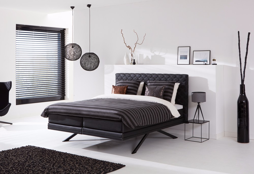 Schwarz boxspringbett Savelli Magenta
