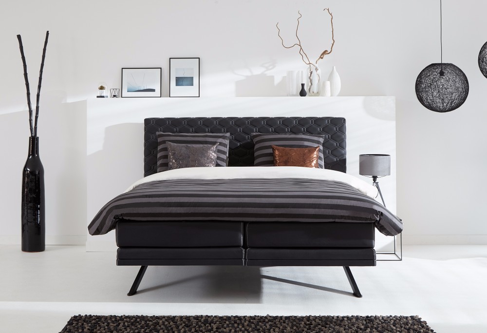 Schwarz boxspringbett Savelli Magenta