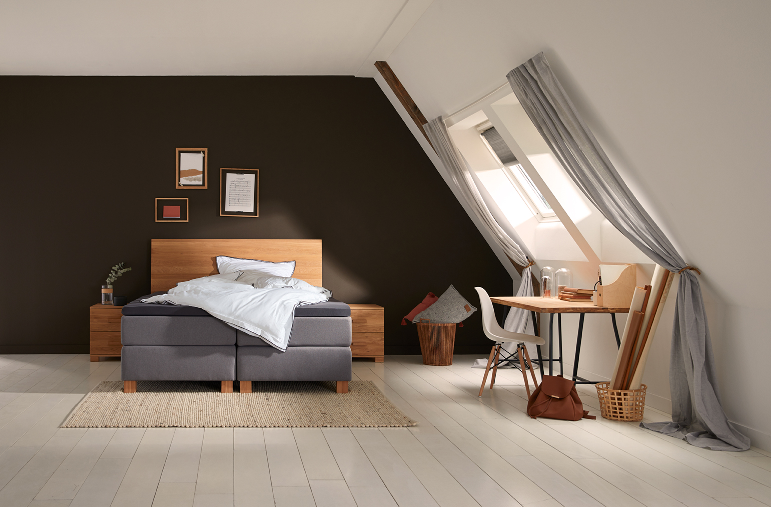 Boxspringbett Capella Concerto aus Holz und Stoff