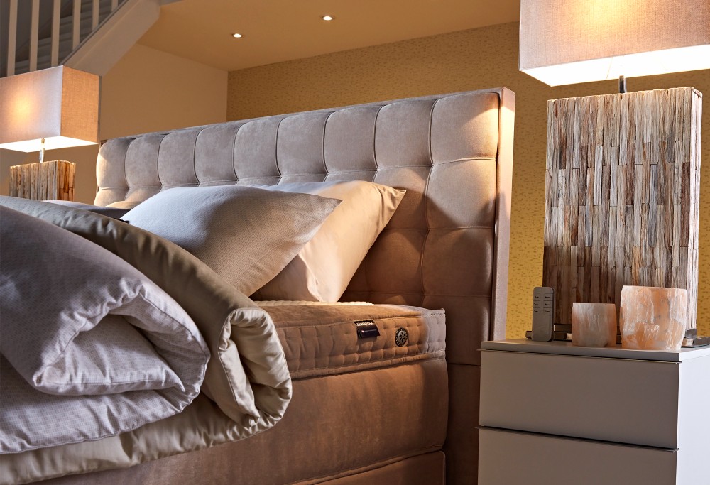 Beige boxspringbett Royal Madison