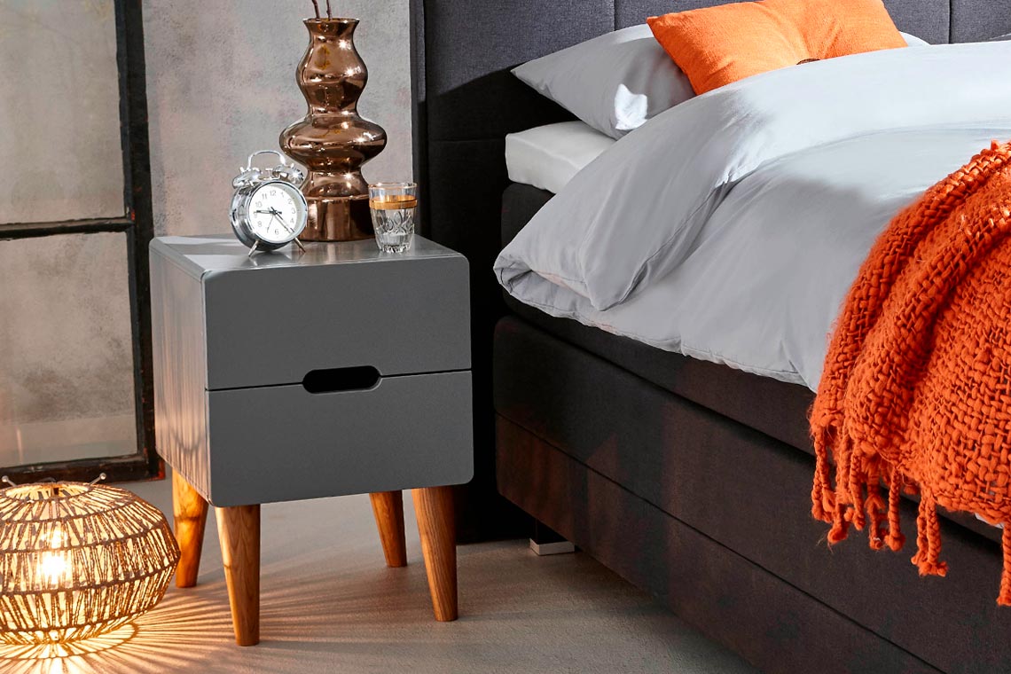 3 Nachtschränkchen um Ihr Schlafzimmer zu stylen | Swiss Sense
